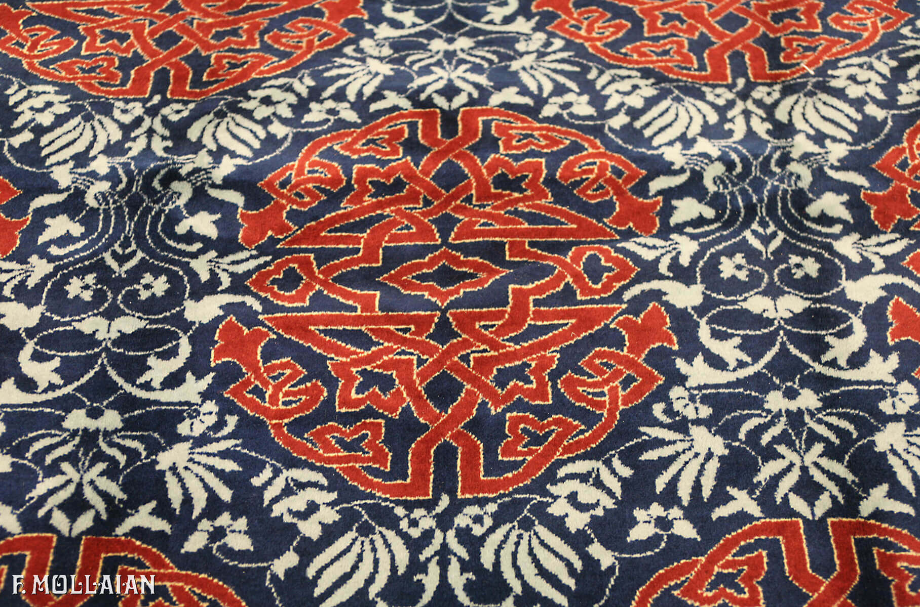 A Vintage Semi-Antique Turkish Turk Decò Carpet n°:28120436
